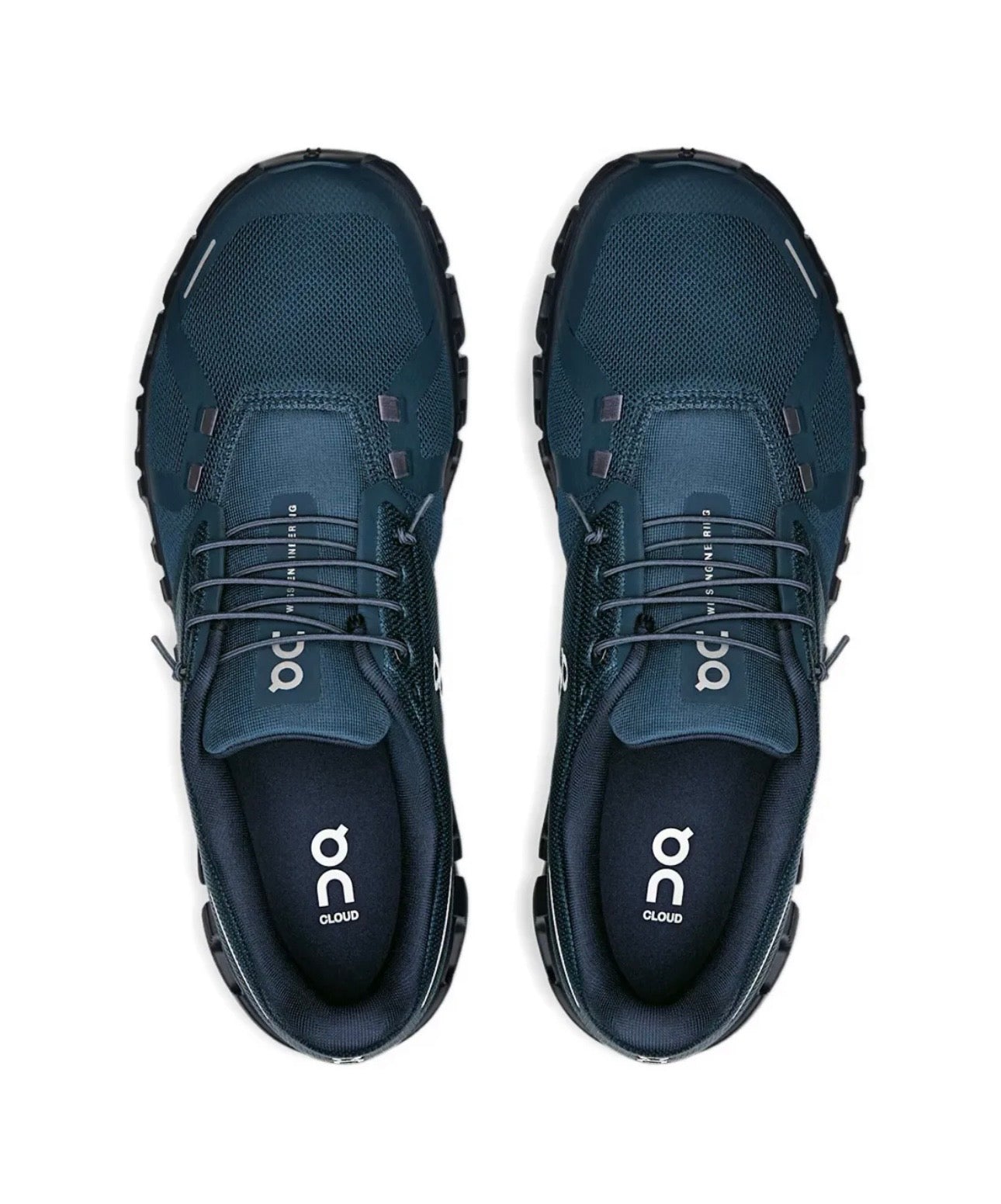 On cloud 4.0 blue