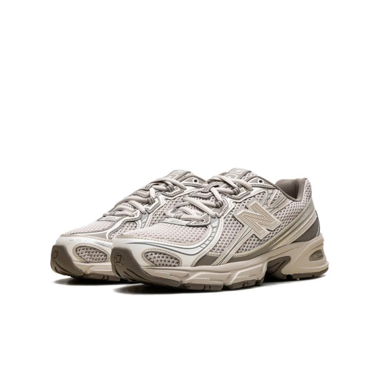 New Balance 740 cream