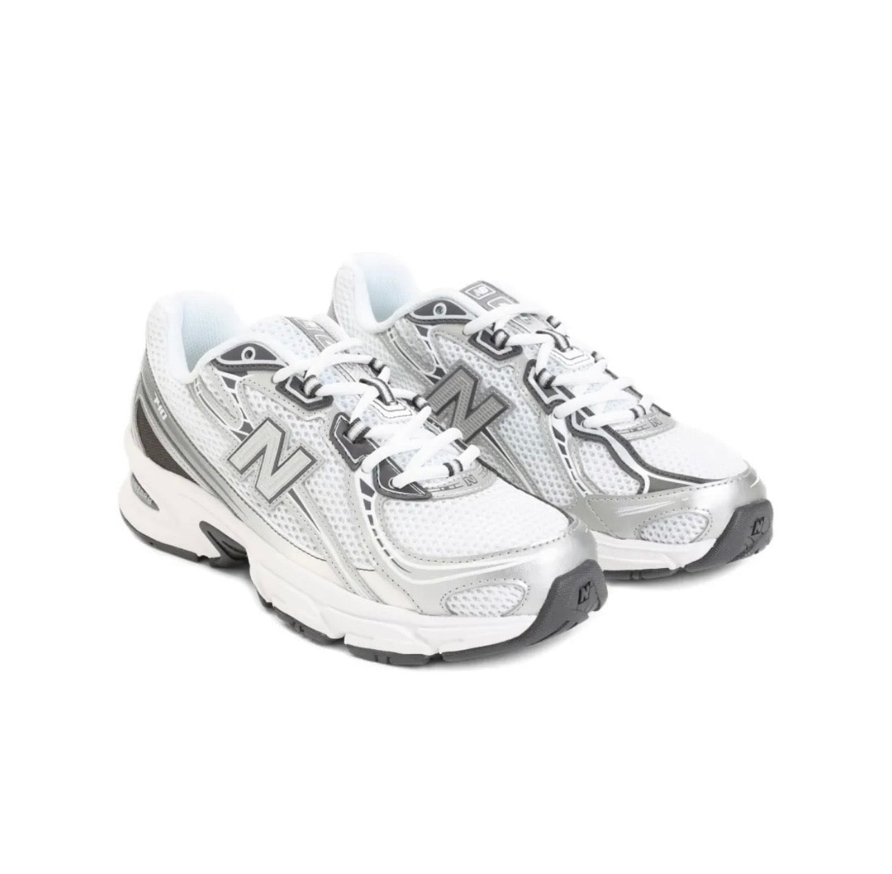 New Balance 740 silver