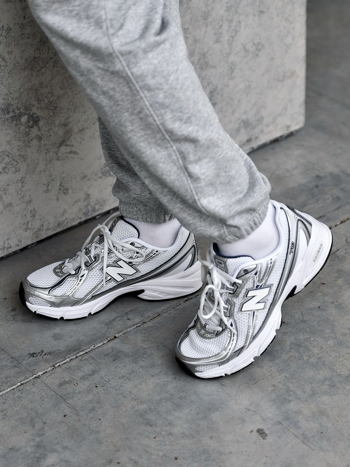 New Balance 740