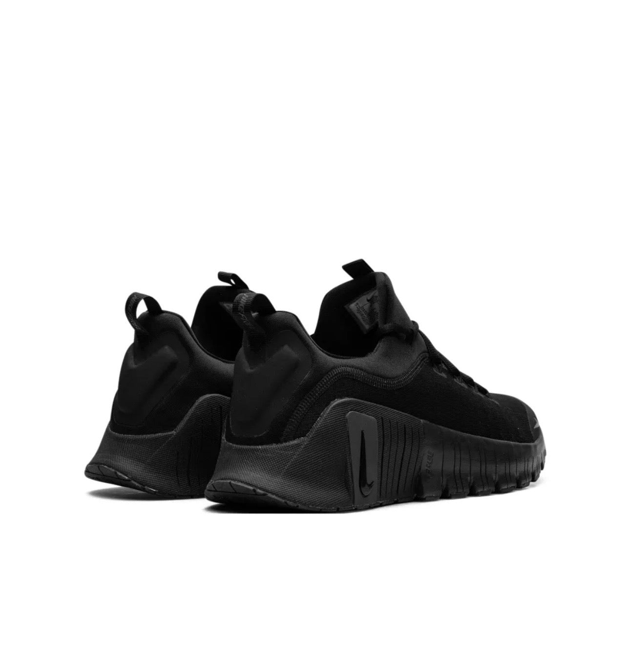 Nike free metcon triple black