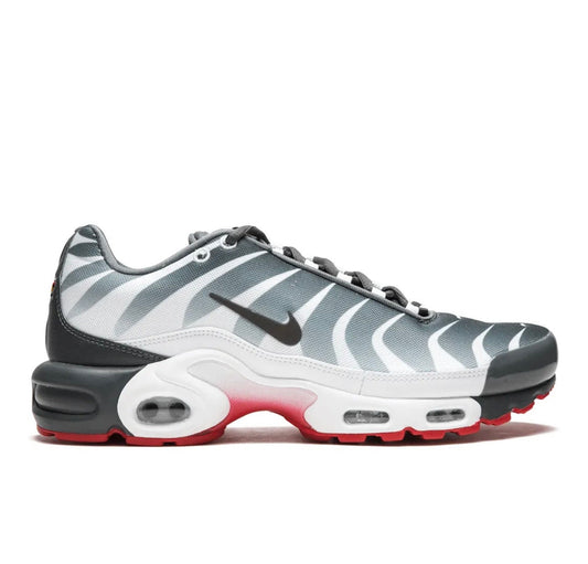 Nike Vapormax grey white red