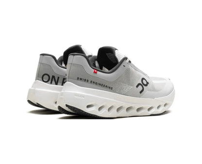 On Cloudsurfer Grey