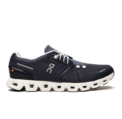On cloud 5.0 black white