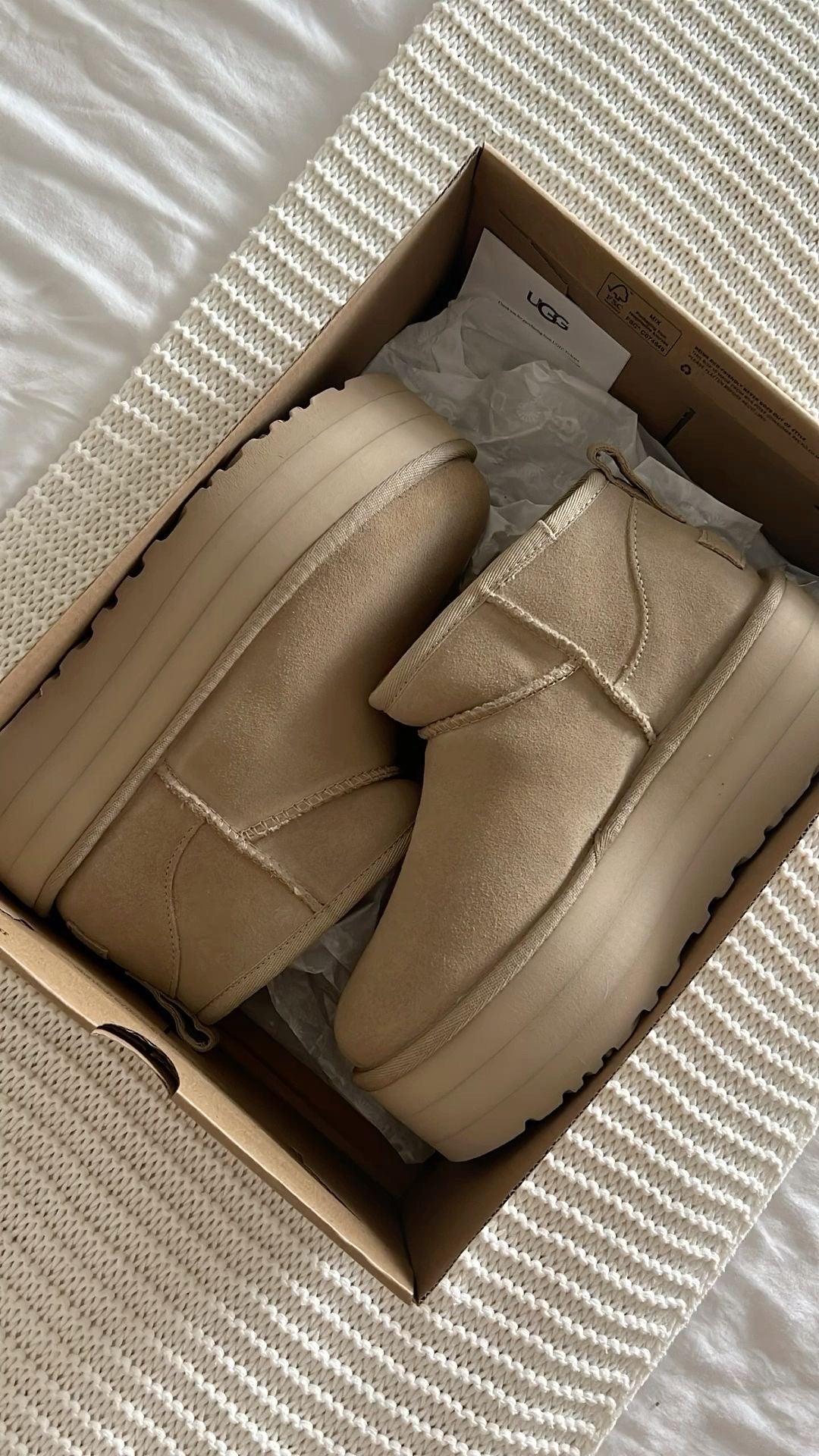 Ugg Classic Ultra Mini Platform "Mustard" מידה 40