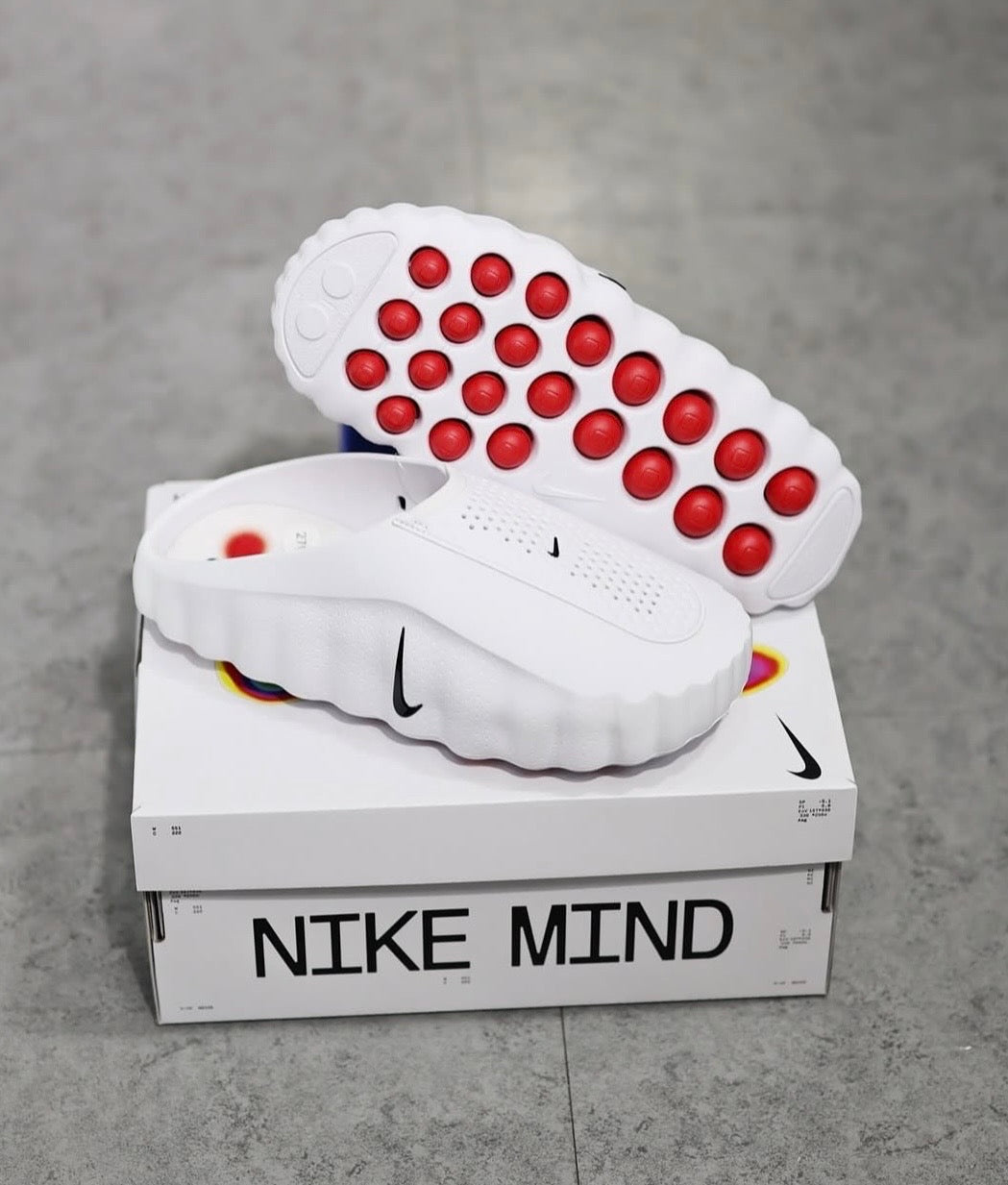 Nike mind 001 White Speed Red