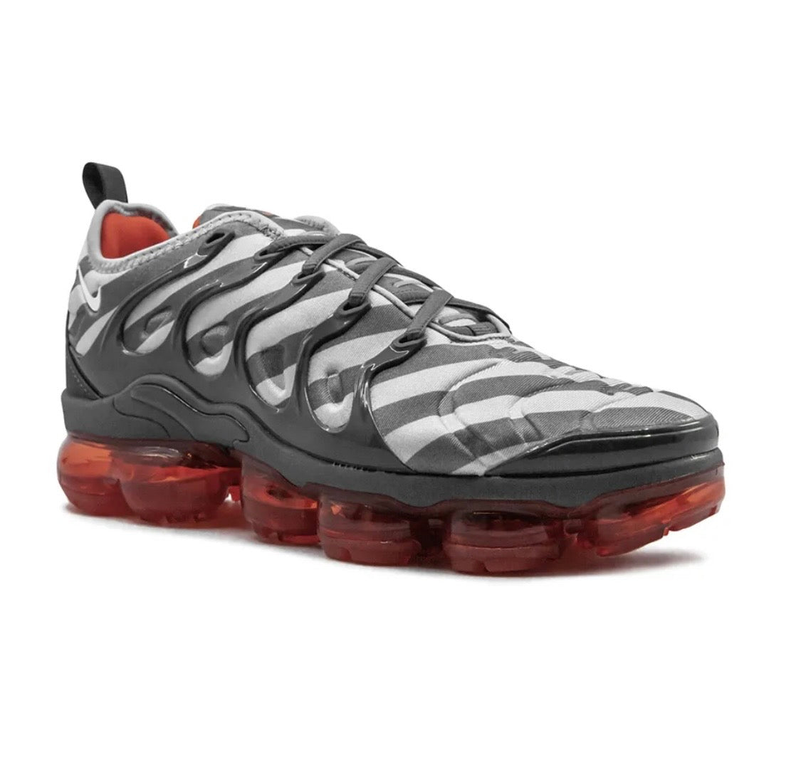 Nike Vapormax grey red