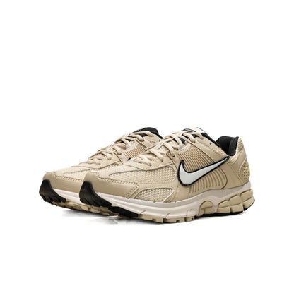 Nike Zoom Vomero 5 Beige