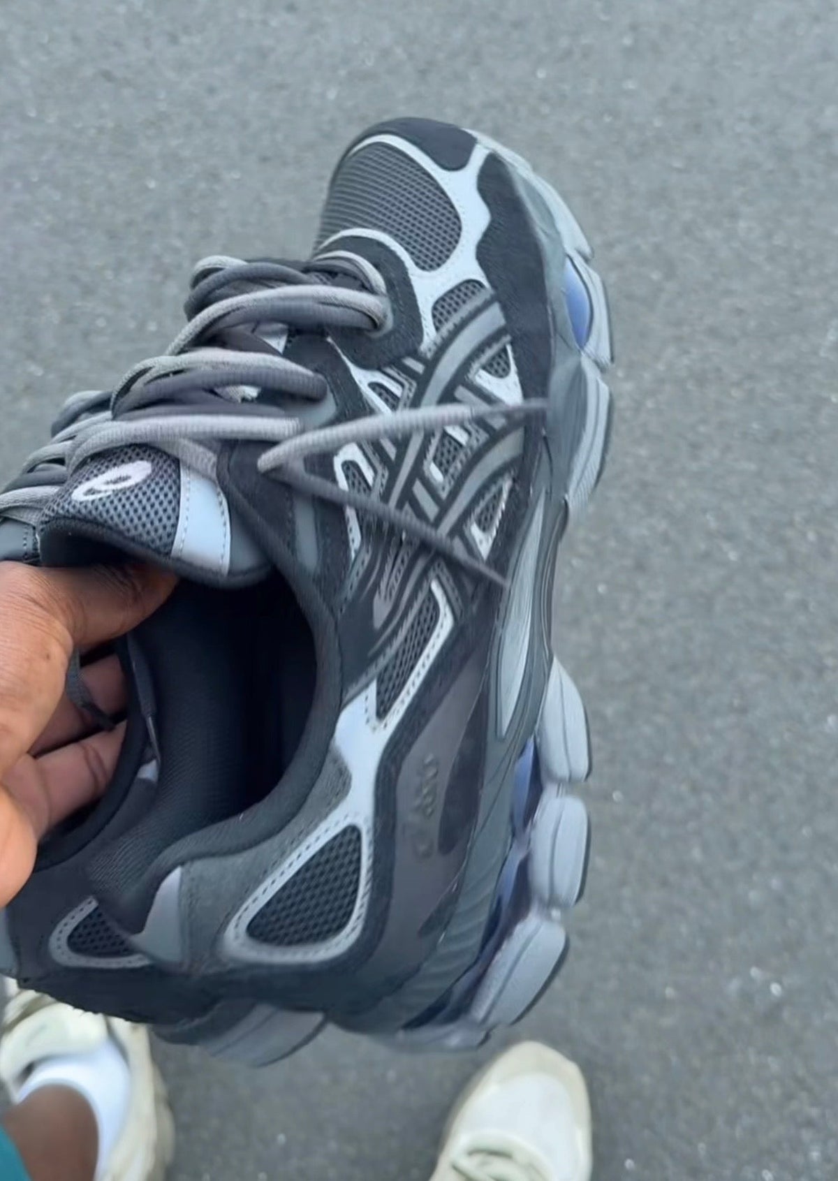 Asics Gel NYC Black מידה 39.5 , 45