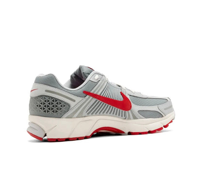 Nike Zoom Vomero 5 Grey Red