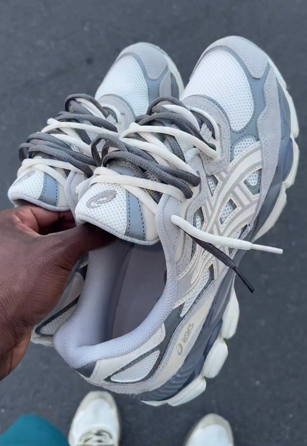 Asics Gel NYC Natural Grey מידות 41.5,45
