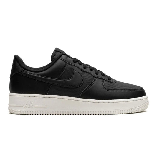 Nike AIR FORCE 1 Black White