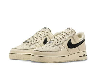 Nike AIR FORCE 1 Cream Black