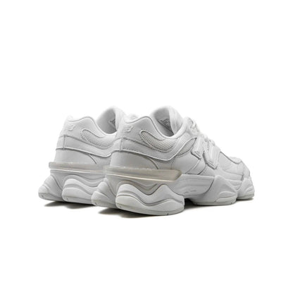 New Balance 9060 White מידות 37.5,42.5,