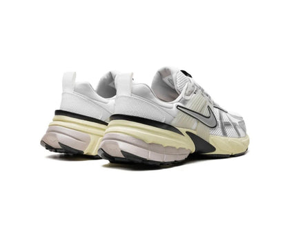 Nike V2K White Silver Beige