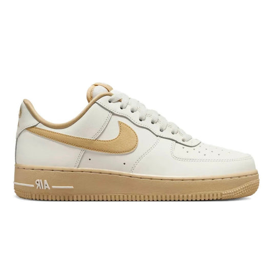 Nike AIR FORCE 1 Beige
