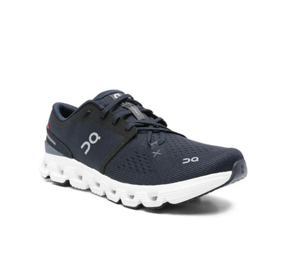 On cloud 5.0 black white