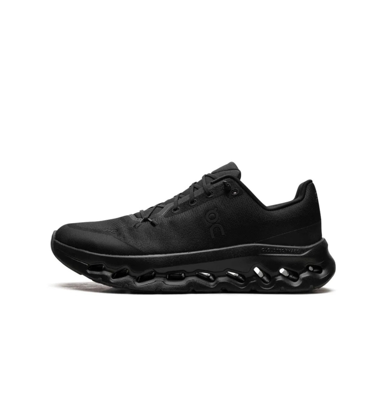On Cloud Triple Black