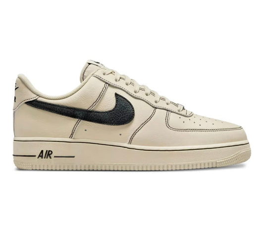 Nike AIR FORCE 1 Cream Black