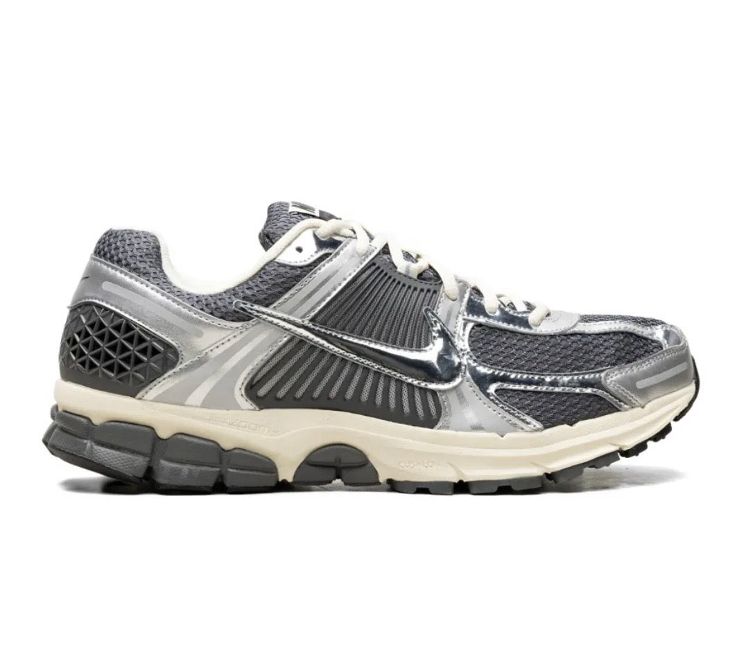 Nike Zoom Vomero 5 Grey Silver