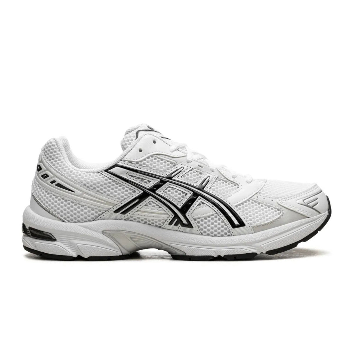 נעלי ASICS Gel 1130 white black מקוריות בעיצוב אופנתי עכשווי לקידום אתר